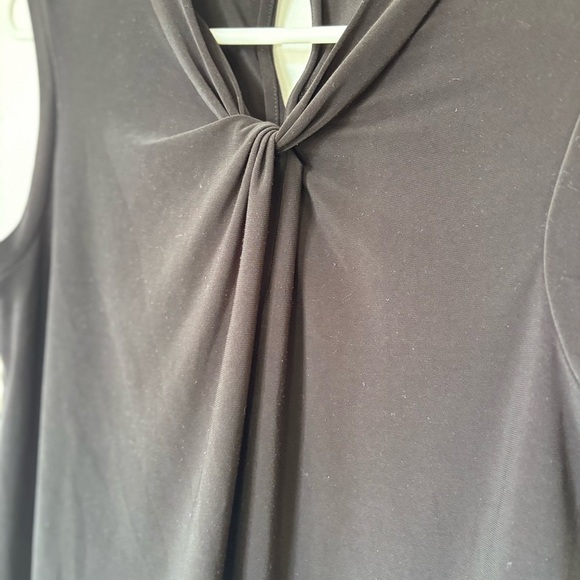 🎉4/30$🎉 Tommy Hilfiger Black Sleeveless Twist Neck Top - Size L - Picture 3 of 6